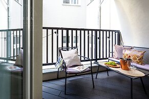 Canvas House Fragola Apartments