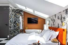 Canvas House Fragola Apartments