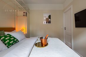 Canvas House Fragola Apartments