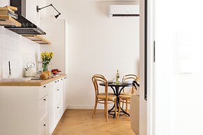 Canvas House Fragola Apartments