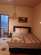 Nana Adu's Guesthouse