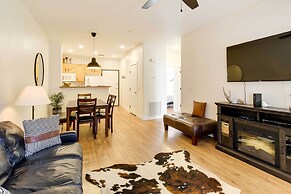 Rustic-chic Overgaard Condo w/ Fishing Pond!
