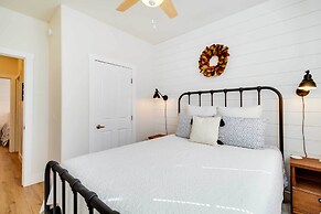 Rustic-chic Overgaard Condo w/ Fishing Pond!