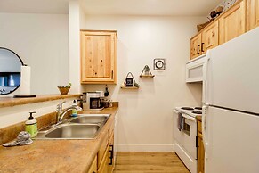 Rustic-chic Overgaard Condo w/ Fishing Pond!