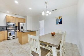 Rooftop Patio, Skyline Views: Phoenix Townhome!