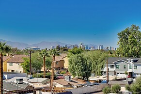 Rooftop Patio, Skyline Views: Phoenix Townhome!