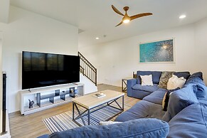 Rooftop Patio, Skyline Views: Phoenix Townhome!