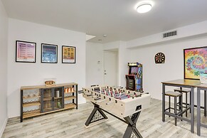 Rooftop Patio, Skyline Views: Phoenix Townhome!