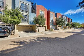 Rooftop Patio, Skyline Views: Phoenix Townhome!