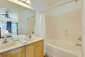 Rooftop Patio, Skyline Views: Phoenix Townhome!