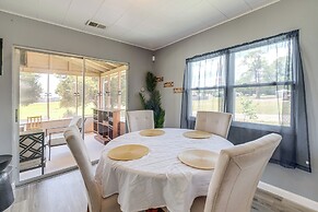 Waterfront Rock Point Vacation Rental w/ Sunroom!