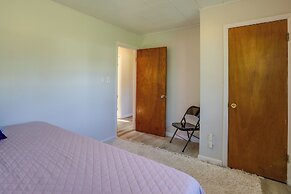 Waterfront Rock Point Vacation Rental w/ Sunroom!