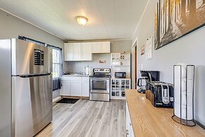 Waterfront Rock Point Vacation Rental w/ Sunroom!