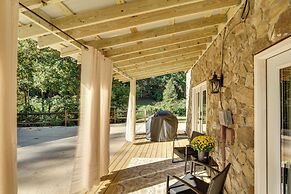 Cozy, Pet-friendly Retreat in Hickory w/ Fire Pit!