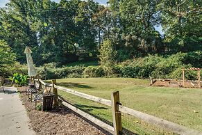 Cozy, Pet-friendly Retreat in Hickory w/ Fire Pit!