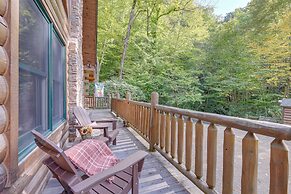 Creekside Maggie Valley Cabin: 2 Mi to Skiing!