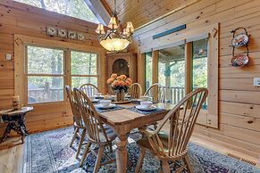 Creekside Maggie Valley Cabin: 2 Mi to Skiing!