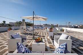 Relais Torre Chianca With Climate, Parking, Wi-fi & Panoramic Rooftop