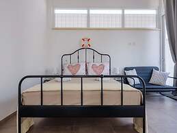 Relais Torre Chianca With Climate, Parking, Wi-fi & Panoramic Rooftop