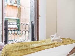 Venice Grand Canal Style Apt 1 by Wonderful Italy