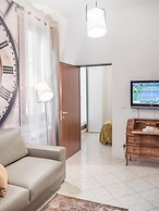 Venice Grand Canal Style Apt 1 by Wonderful Italy