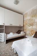 Venice Grand Canal Style Apt 3 by Wonderful Italy