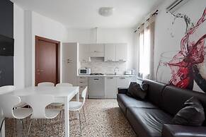Venice Grand Canal Style Apt 3 by Wonderful Italy