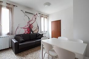 Venice Grand Canal Style Apt 3 - Locz