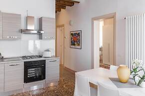 Accademia Charm 3 by Wonderful Italy