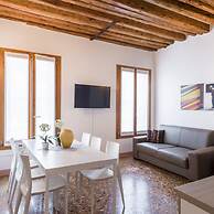 Accademia Charm 3 by Wonderful Italy