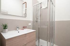 Accademia Charm 5 by Wonderful Italy