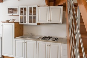 Accademia Charm 5 by Wonderful Italy