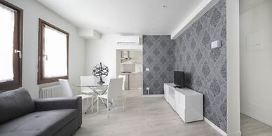 San Marco Style Canal View Apt 1 by Wonderful Italy