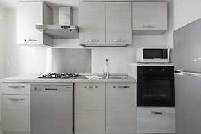 San Marco Style Canal View Apt 1 by Wonderful Italy