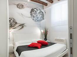 Rialto Project Apartment 5 by Wonderful Italy