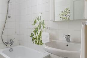 Accademia Charm 6 by Wonderful Italy