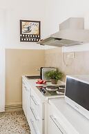 Accademia Charm 6 by Wonderful Italy