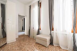 San Marco Penthouse 2 by Wonderful Italy