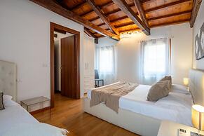 Herion Palace Apt 5 by Wonderful Italy
