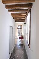 Best Rialto Palace 2 by Wonderful Italy