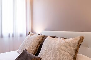 Best Rialto Palace 2 by Wonderful Italy