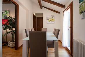 Herion Palace Apt 3 by Wonderful Italy
