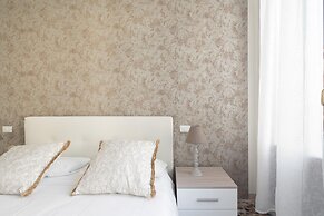 Accademia Charm 2 2 by Wonderful Italy