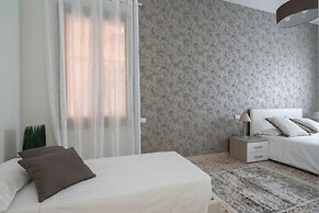 Accademia Charm 2 2 by Wonderful Italy