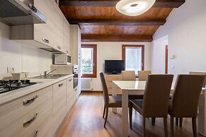 Herion Palace Apt 2 by Wonderful Italy