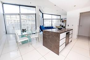 River Side View Luxury Penthouse Apartment