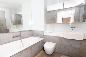 River Side View Luxury Penthouse Apartment