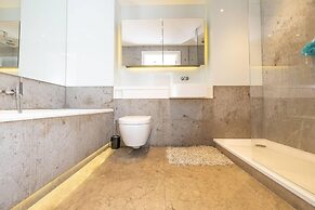 River Side View Luxury Penthouse Apartment