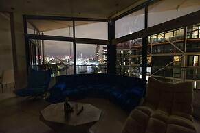 River Side View Luxury Penthouse Apartment