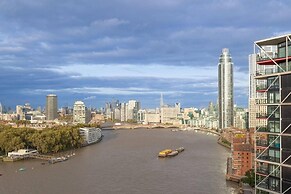 River Side View Luxury Penthouse Apartment